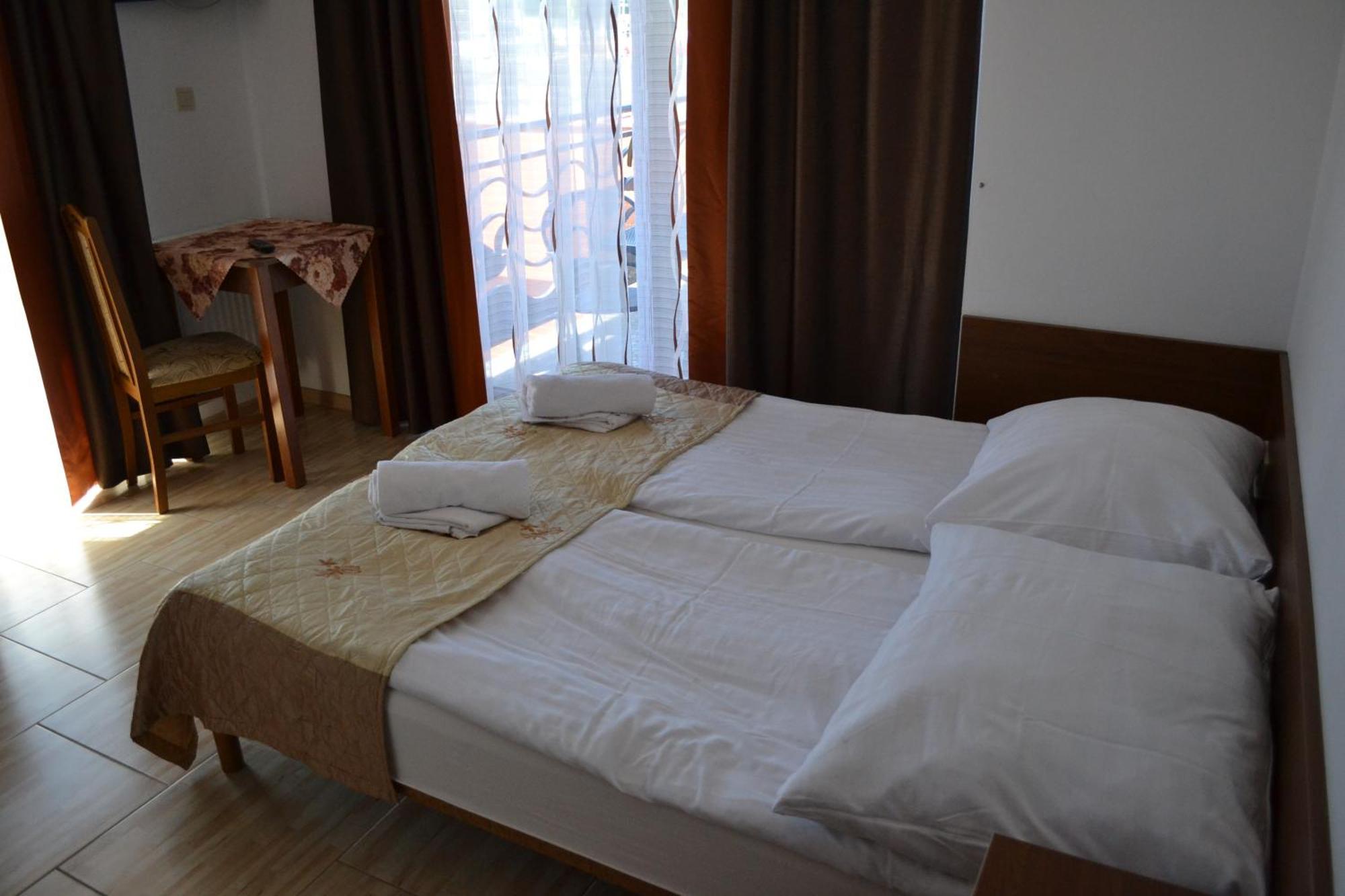 Gosciniec Kaszebe Bed & Breakfast Leba Exterior photo